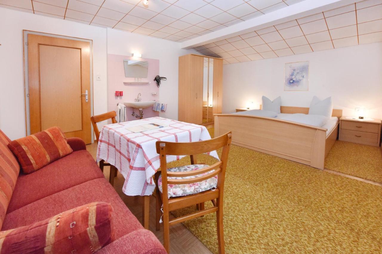Pension Piz Buin พาร์เตอเนน ภายนอก รูปภาพ